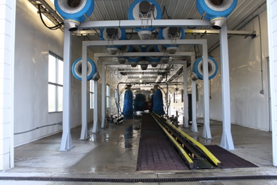 Interior view of Zippy Auto Wash